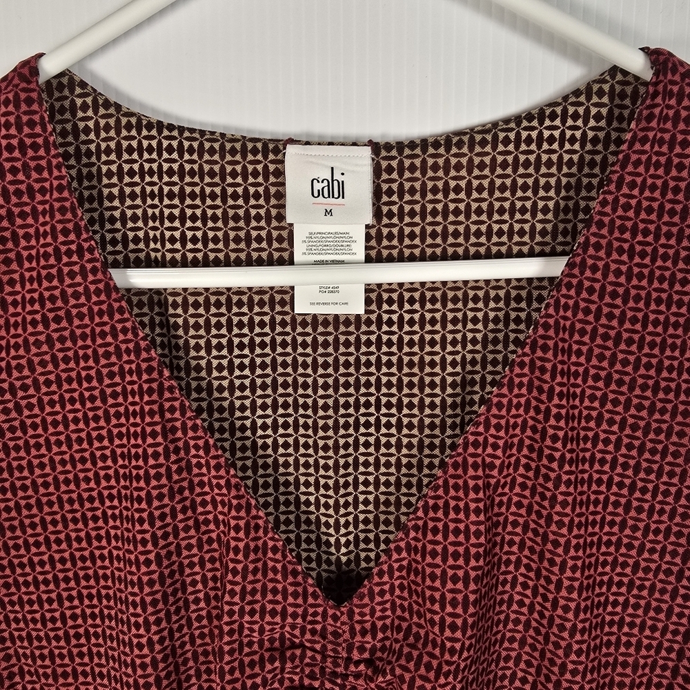 NWOT Cabi Women's Reversible Red/Brown Geo Print Ruched Sleeveless Tank Size M - Picture 2 of 11